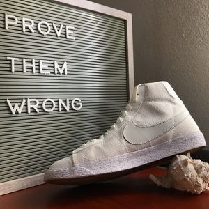 Nike SB Zoom Blazer Mid Skate Bone White